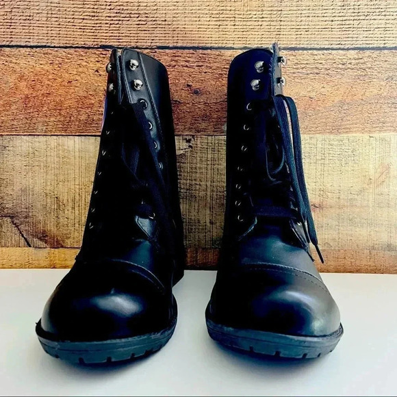 NWT Disney’s The Little Mermaid Ariel Silhouette Combat Boots - Picture 7 of 8